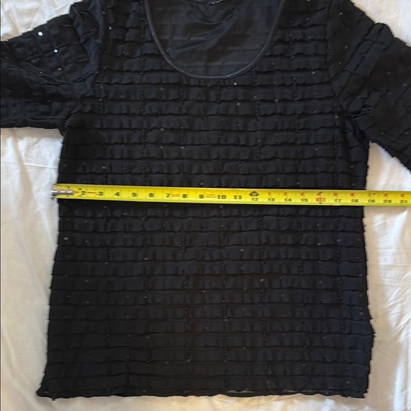 Elegant Black Textured Women's Top with sequins. Size Med. - Picture 8 of 8